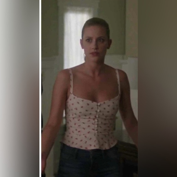 NWT reformation Adela Top in cherries blush light pink size 12 seen on riverdale - Picture 2 of 8